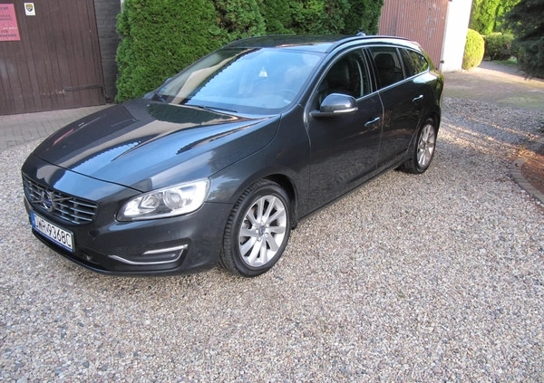 Volvo V60 cena 53900 przebieg: 76000, rok produkcji 2016 z Siechnice małe 191